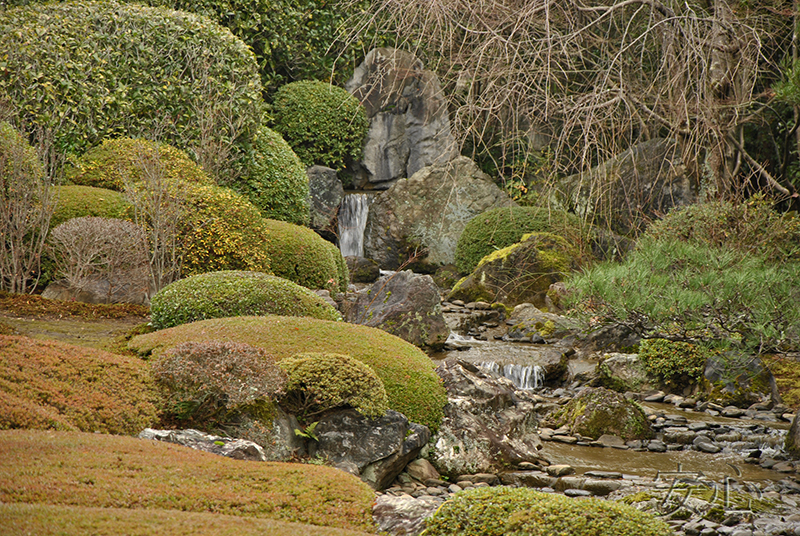 водопад в саду Ёко-эн храма Тайзо-ин