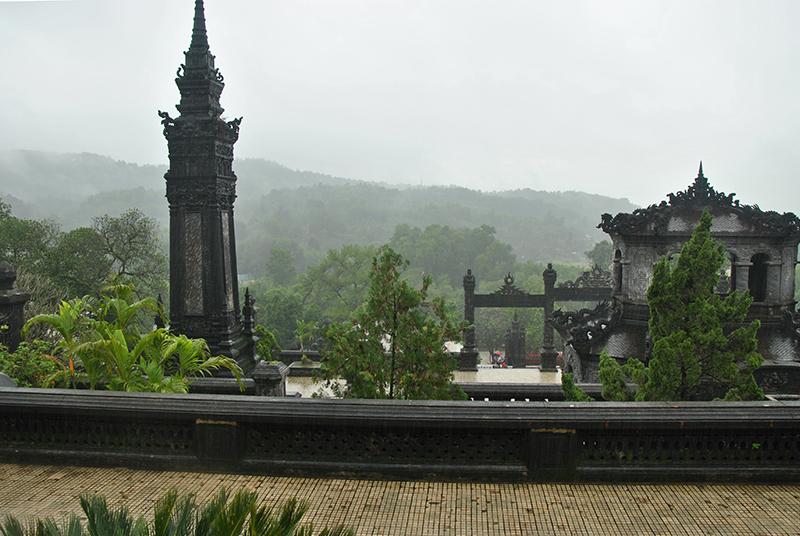 Гробница Khai Dinh